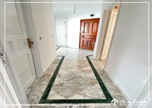 À VENDRE – Superbe Appartement S+3 à Cité Ennasr