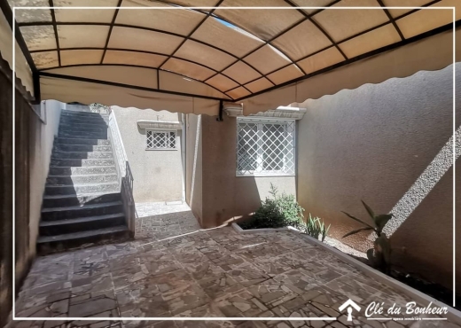 à vendre à cité ghazella - Bien immobilier à {"id":1,"country_id":219,"name":"ARIANA","slug":"ariana"} - Image 2 - Agence Immobilière Maison Plus Elite