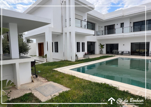 une superbe villa avec piscine à Hammamet