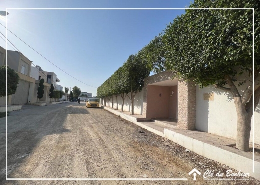 un superbe terrain  à chotrana 2