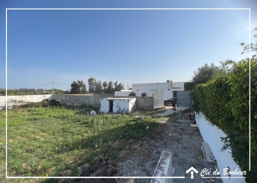 un superbe terrain  à chotrana 2 - Bien immobilier à {"id":1,"country_id":219,"name":"ARIANA","slug":"ariana"} - Agence Immobilière immo\'in