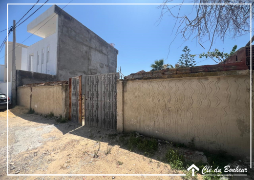 terrain clôturé  à chotrana 3 - Bien immobilier à {"id":1,"country_id":219,"name":"ARIANA","slug":"ariana"} - Agence Immobilière immo\'in